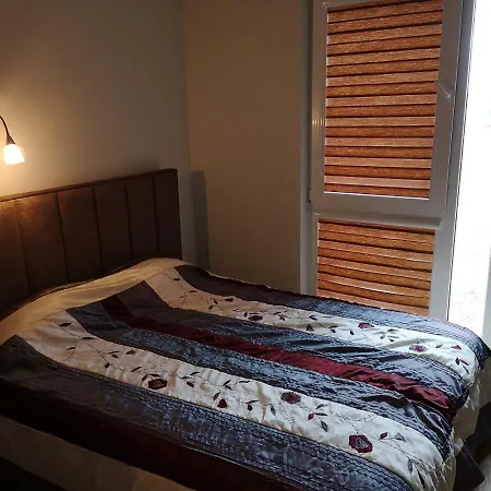 Cozy Close To City Center كلابيدا